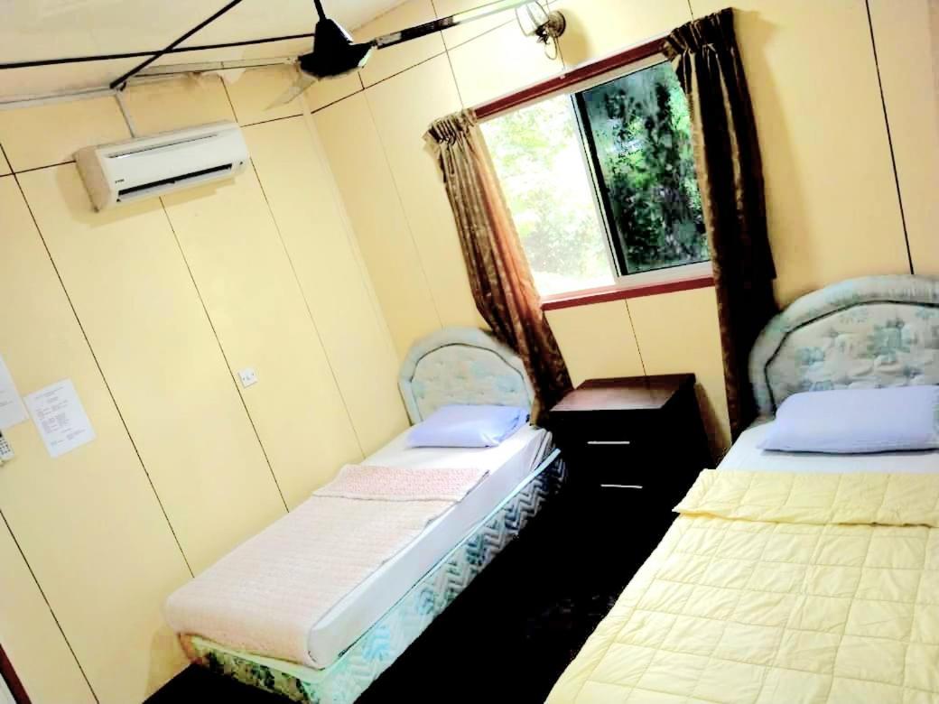 Sukau Backpackers B&B Bagian luar foto