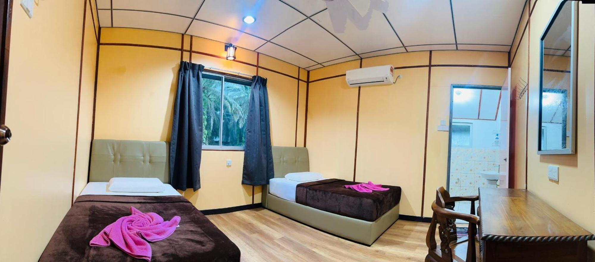 Sukau Backpackers B&B Bagian luar foto